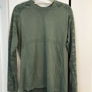 Lululemon army green and camo longsleeve shirt